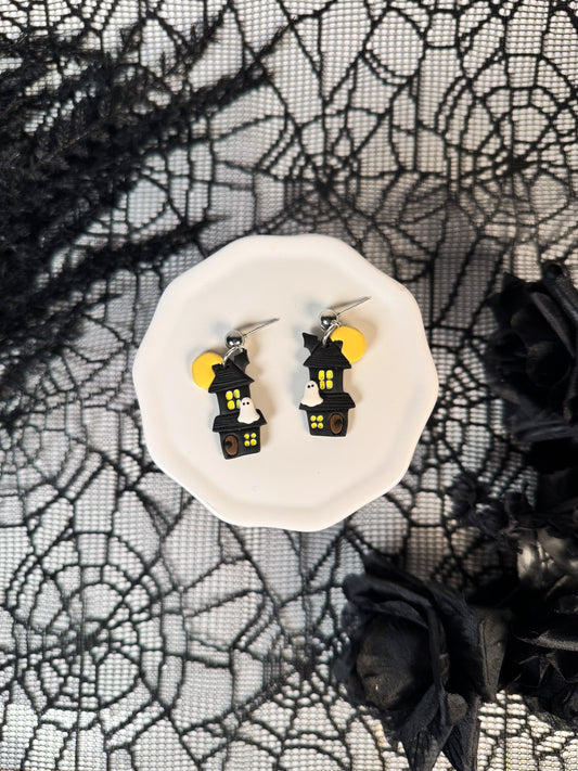 There's Some Haunts In This House