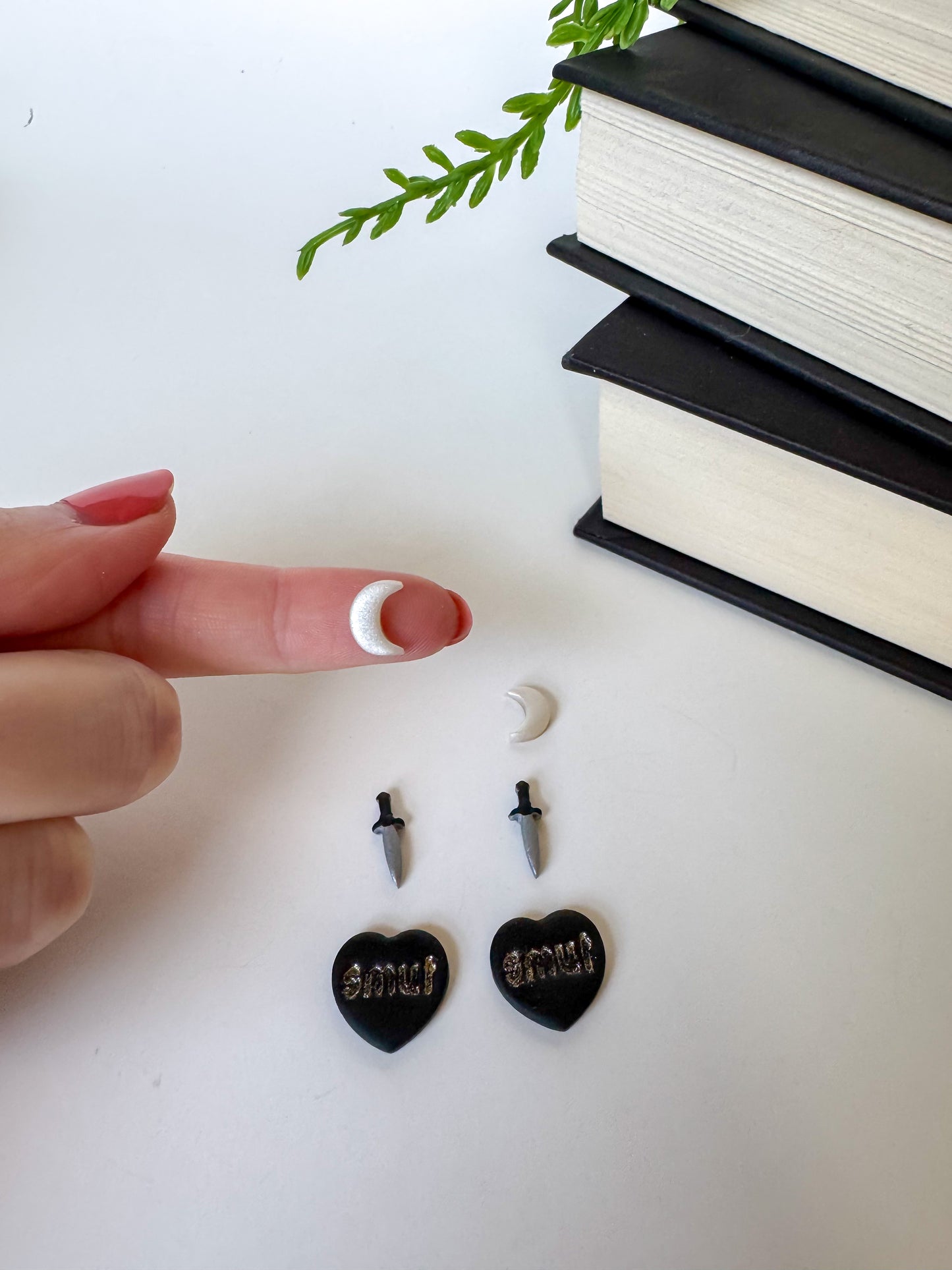 Romantasy Studs