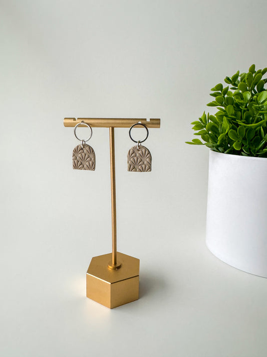 Elain | Almond | Silver