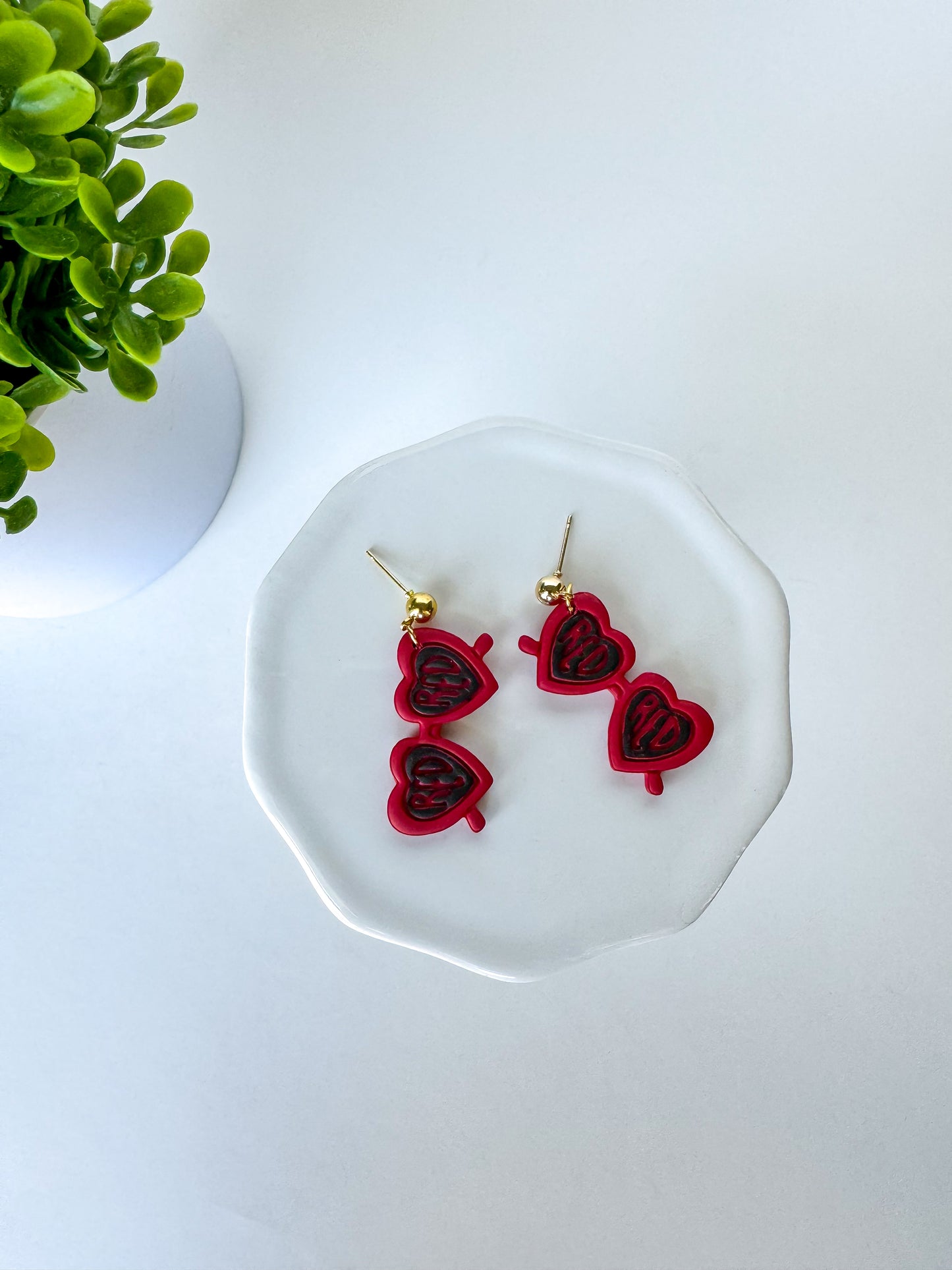 Dress Up Like Hipsters | Red